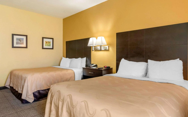 Quality Inn & Suites Lenexa Kansas City