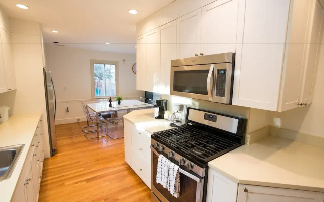 Amazing Single House in Brookline