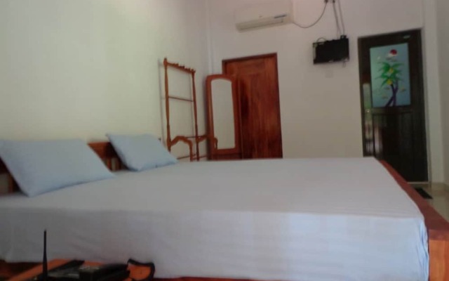The Senaro Holiday Inn