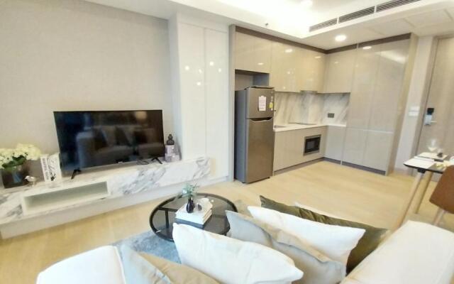 Luxury Apartment Queen Sirikit Asok Termianl 21