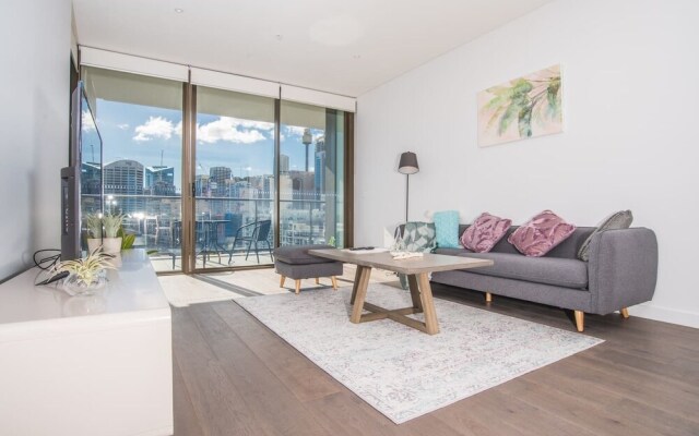 Scenic Waterfront Apartment Wentworth Point