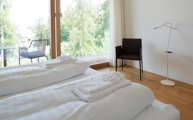 Edelweiss Mountain Suites 07-06