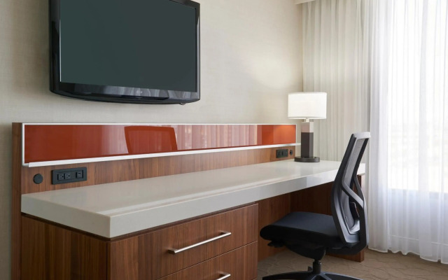 Delta Hotels by Marriott Toronto Airport & Conference Centre