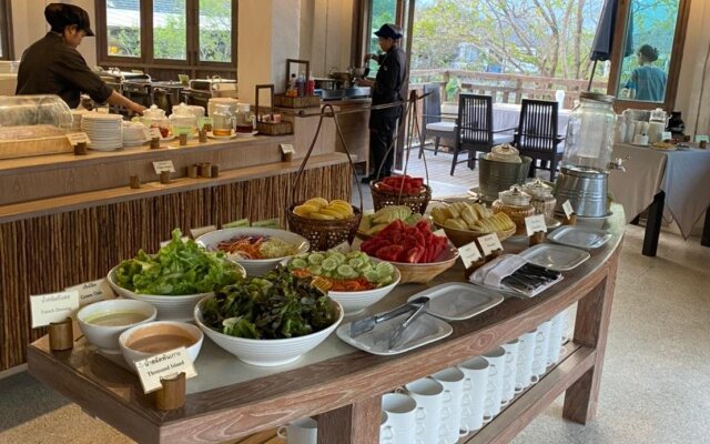 Aana Resort & Spa