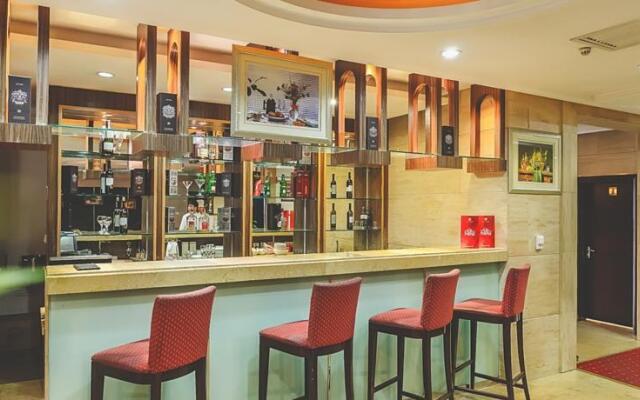 Shera Hotel