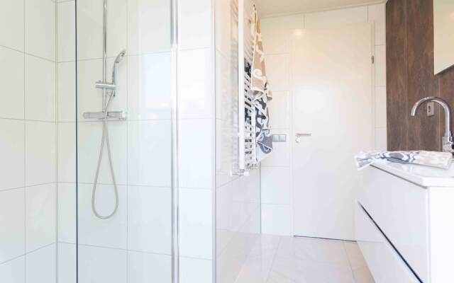 Luxe Chalet, Sauna & Jacuzzi, 5 Km From Valkenburg