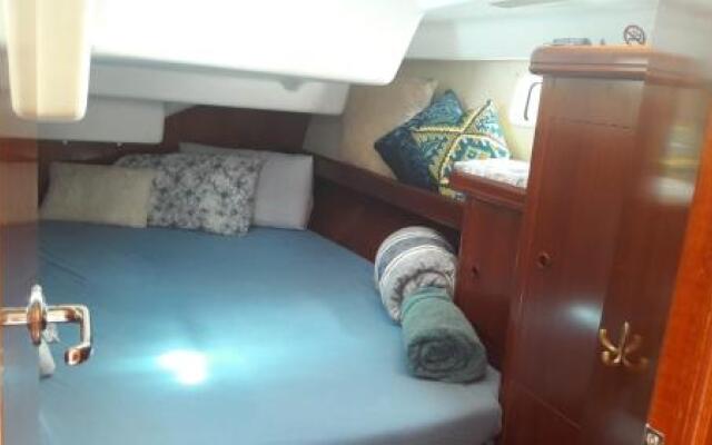 Jasmine Coral Jay Boutique Botel