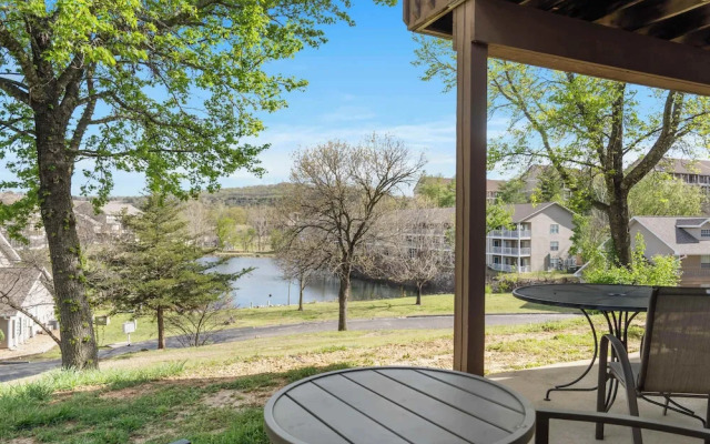 Pond View Serenity For 6!