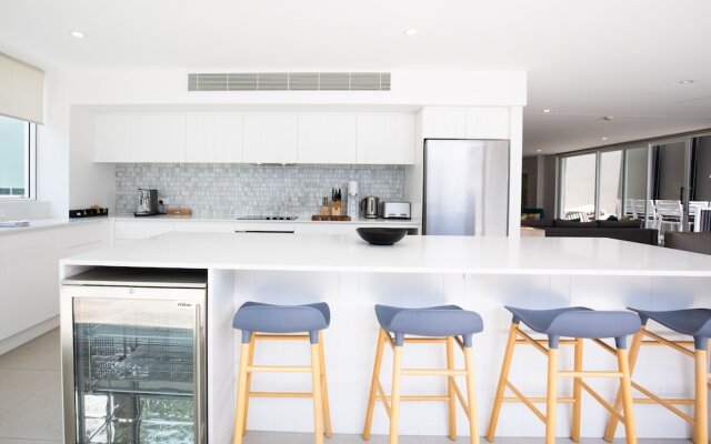 71 Hastings Street - Beachfront