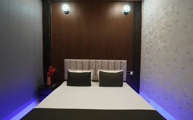 Om Nilay Paying Guest House By GRB