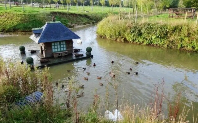 House With one Bedroom in Mandeville-en-bessin, With Enclosed Garden and Wifi - 6 km From the Beach