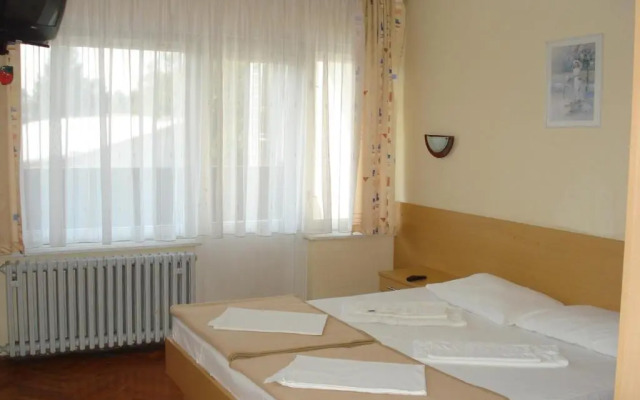 Hotel Bijela Ruza