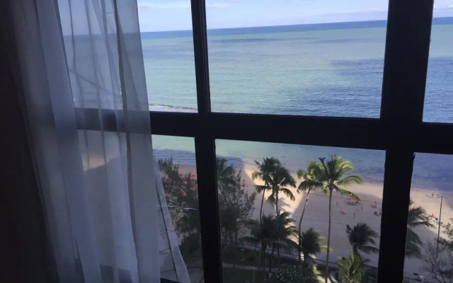 Golden Tulip Golden Beach