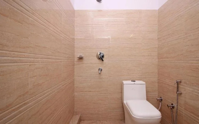 OYO 9711 Hotel Marc Blu