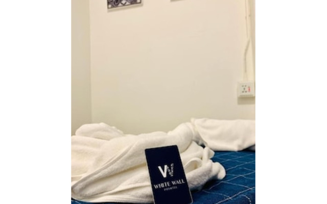 White Wall Poshtel - Hostel