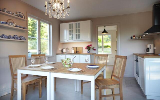 Red Haven Cottage