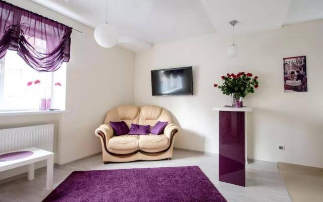Yakub Kolas Square Apartments