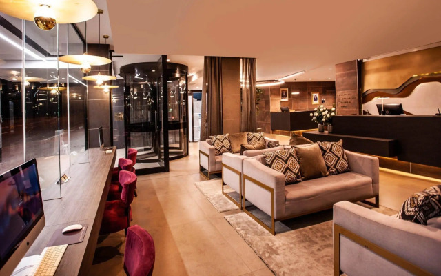 Avani Windhoek Hotel & Casino