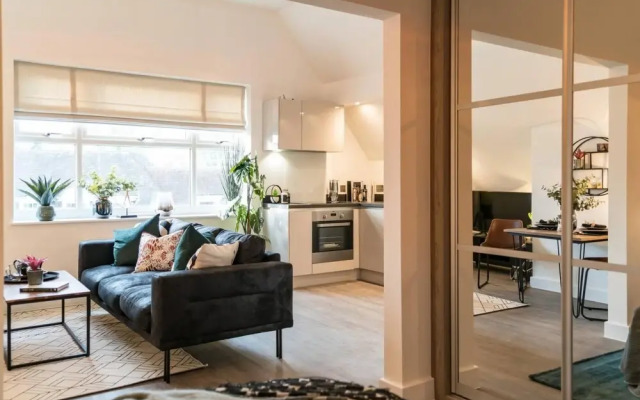 Luxurious 1BR Apartment - NEC BHX JLR Solihull