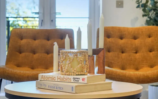 105A Beechwood Grove Flat