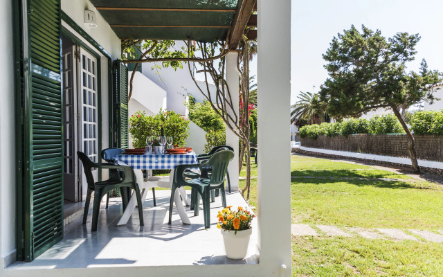 Apartamentos Las Brisas I & II