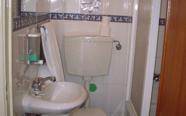 Pensao Residencial Camoes