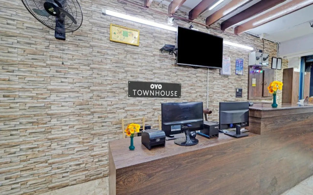 Townhouse 1096 Hotel Redfox Nungambakkam