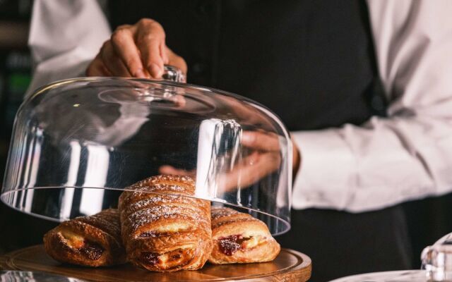 Rimrock Banff, Emblems Collection