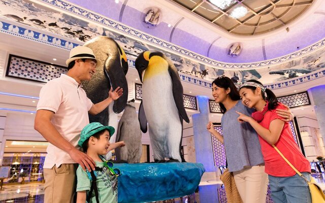 Chimelong Penguin Hotel