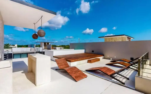 307 Amena Awesome Penthouse w/ Private Pool and Gym