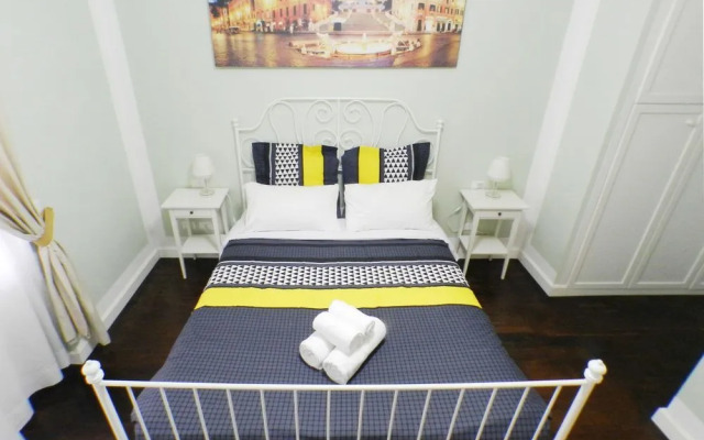 Longhi Holidays House