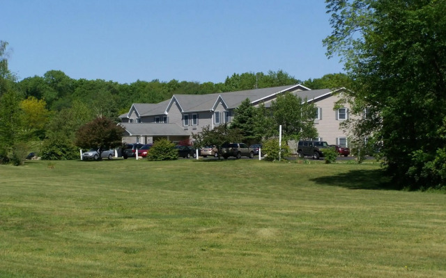 Brook Pointe Inn