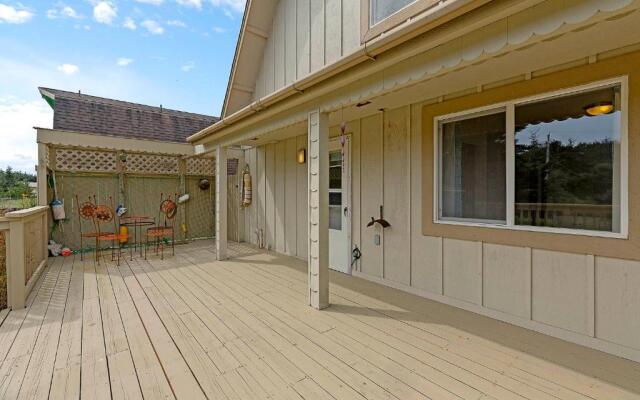 Surf Watch House in Copalis Beach