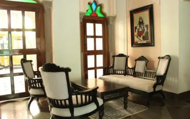 Ishwari Niwas Palace