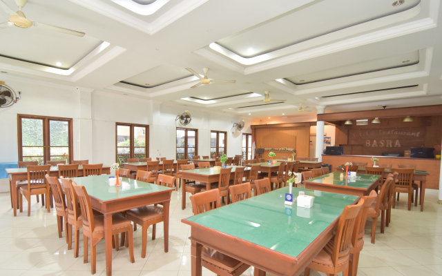 OYO 1232 Hotel Basra