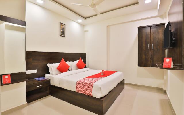 OYO 11072 Hotel Kajri Residency