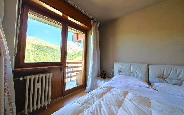 Hostdomus - Color Apartment