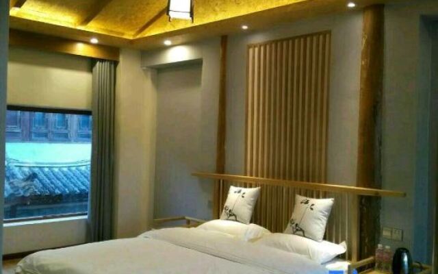 Wolong Inn