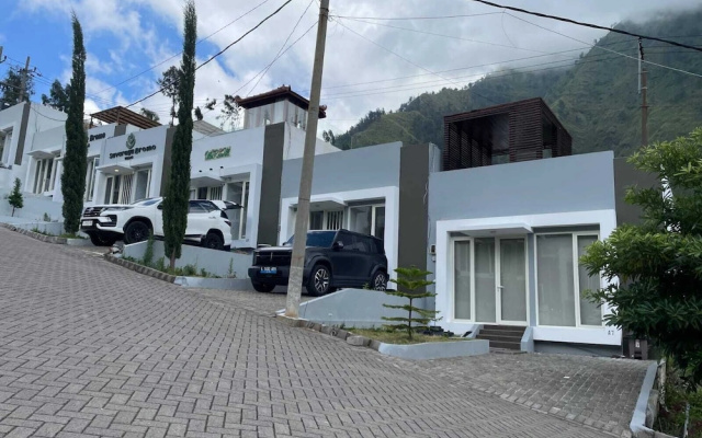 Orlando Hill Villa