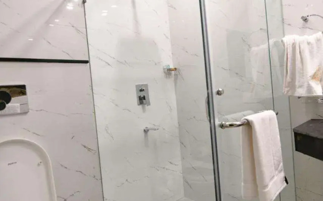 Royal Regency Hotel