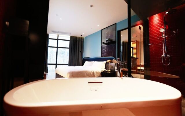 Shanghai UIN Hotel & Resort