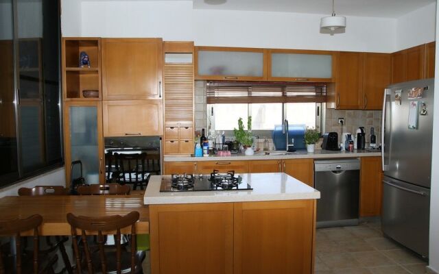 Bograshov Penthouse steps from the beach