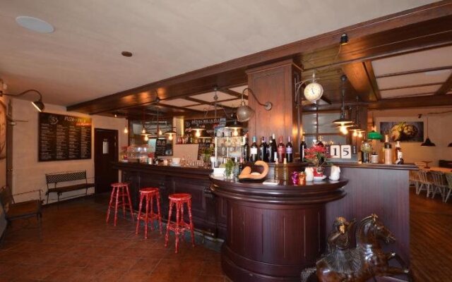 Mastro Titta Pizza Eat & Sleep