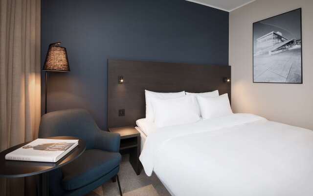 Park Inn by Radisson Oslo Airport Hotel West