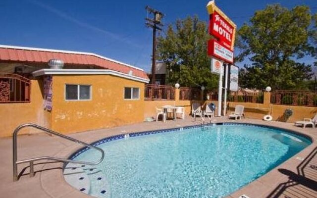 Trails Motel