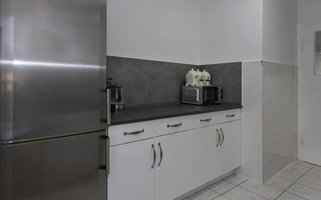 Apart 3 Zimmerwohnung - Nah an Messe & Kliniken!