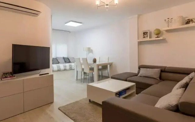 Apartment for Rent in the Centre of Valencia