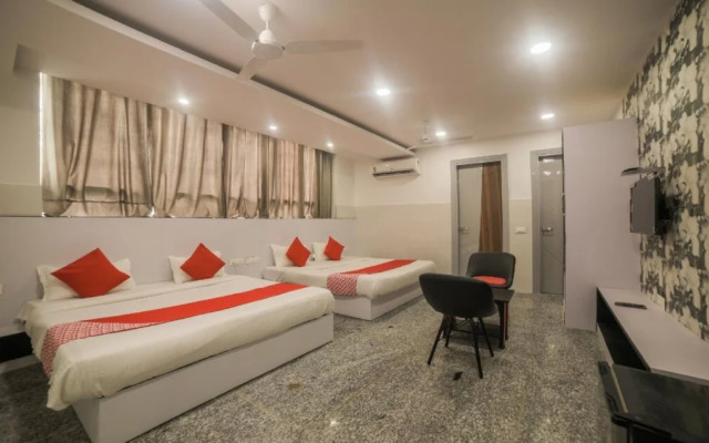 Royal Town Paschim Vihar By OYO Rooms