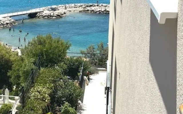 Stella's beachfront aparthotel