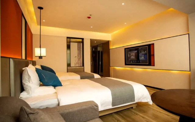 Fangyuan Business Hotel (Neixiang Nanyang)